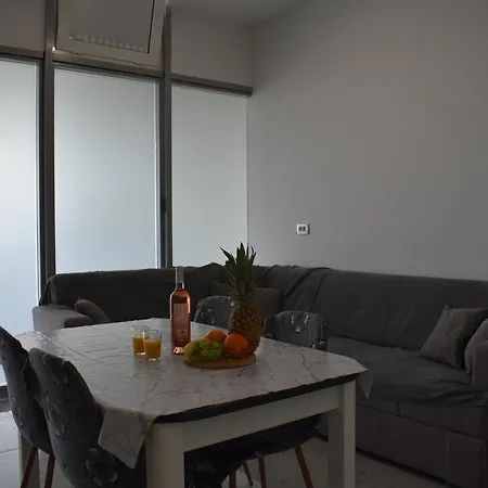 Διαμέρισμα Urban Nest Lazarica - Cozy Near & Center *