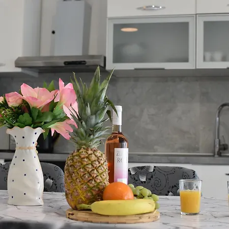 Urban Nest Lazarica - Cozy Near & Center *