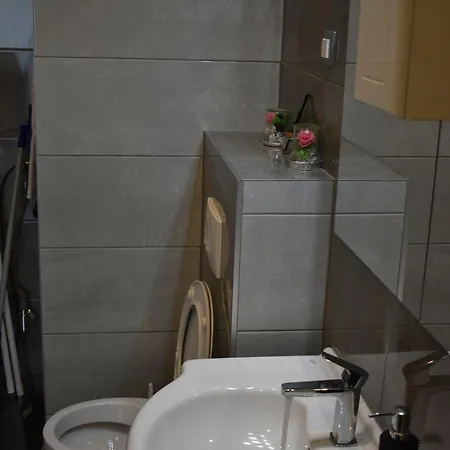 Διαμέρισμα Urban Nest Lazarica - Cozy Near & Center Σπλιτ