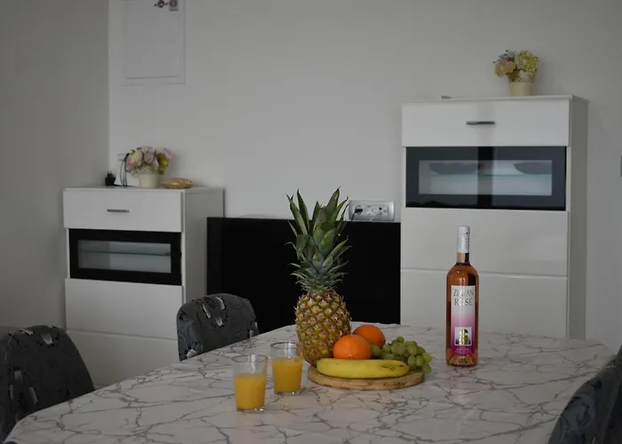 Urban Nest Lazarica - Cozy Near & Center 아파트 *