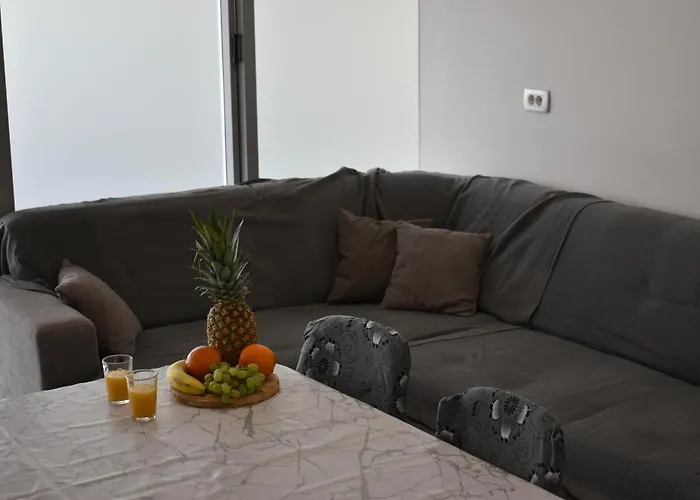 Urban Nest Lazarica - Cozy Near & Center