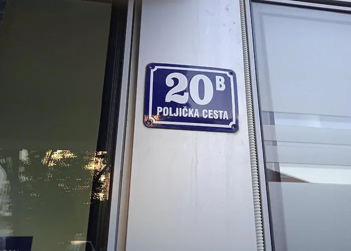 Urban Nest Lazarica - Cozy Near & Center 아파트