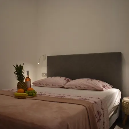 Urban Nest Lazarica - Cozy Near & Center